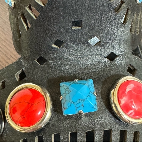 GUCCI LIKA Semi Precious Gemstones Laser cut leather Black Stilettos 7 EUC - Picture 16 of 17